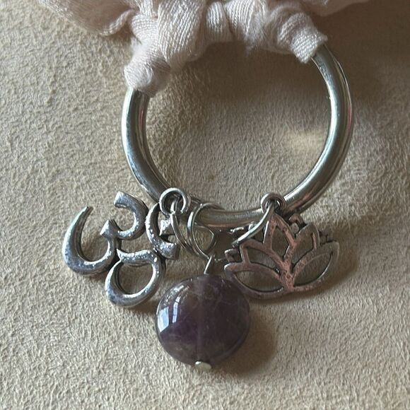 Summer Lotus/OM Necklace! - Picture 2 of 9